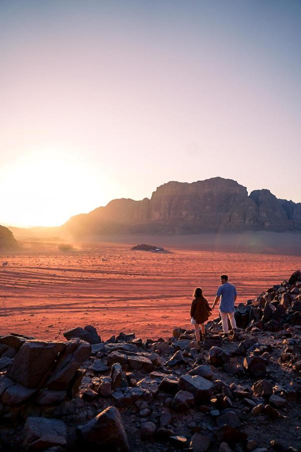 Hotel Star Walk Camp & Tours Wadi Rum Esterno foto