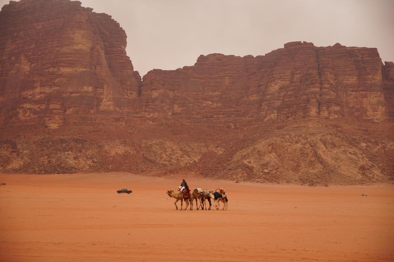 Hotel Star Walk Camp & Tours Wadi Rum Esterno foto