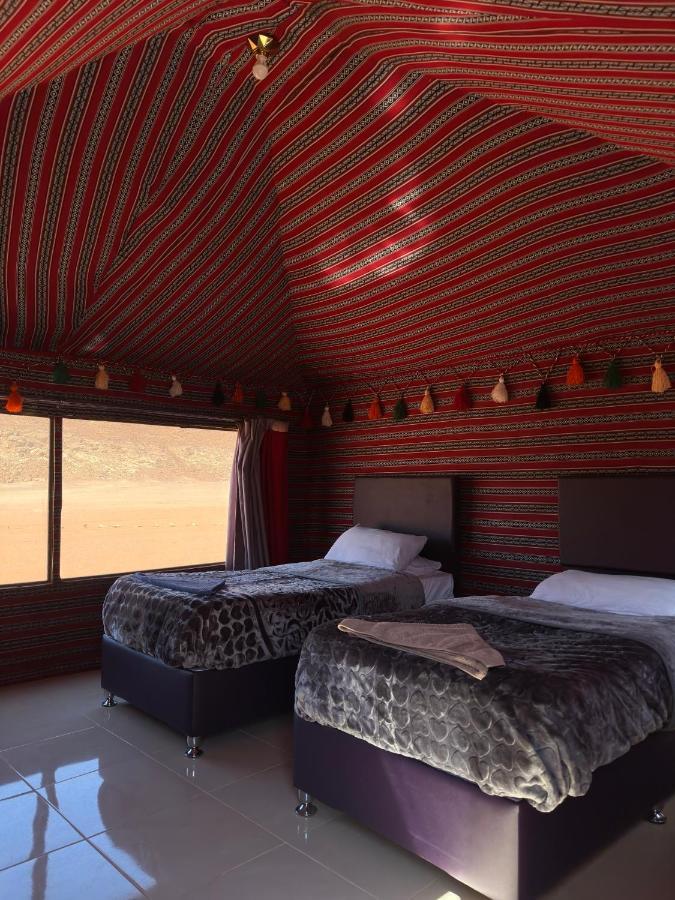 Hotel Star Walk Camp & Tours Wadi Rum Esterno foto