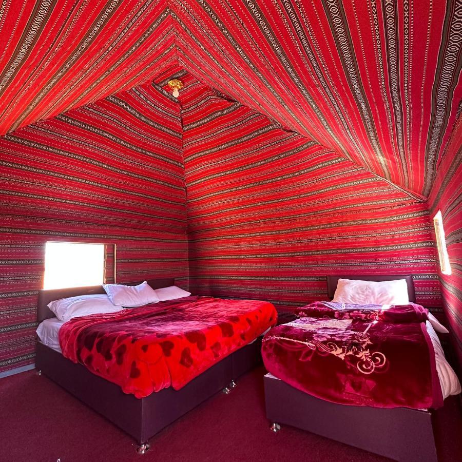 Hotel Star Walk Camp & Tours Wadi Rum Esterno foto