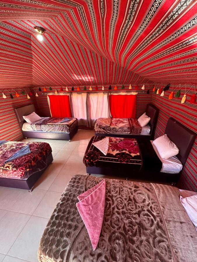 Hotel Star Walk Camp & Tours Wadi Rum Esterno foto
