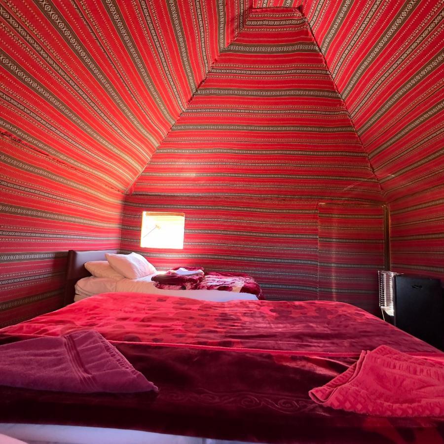 Hotel Star Walk Camp & Tours Wadi Rum Esterno foto