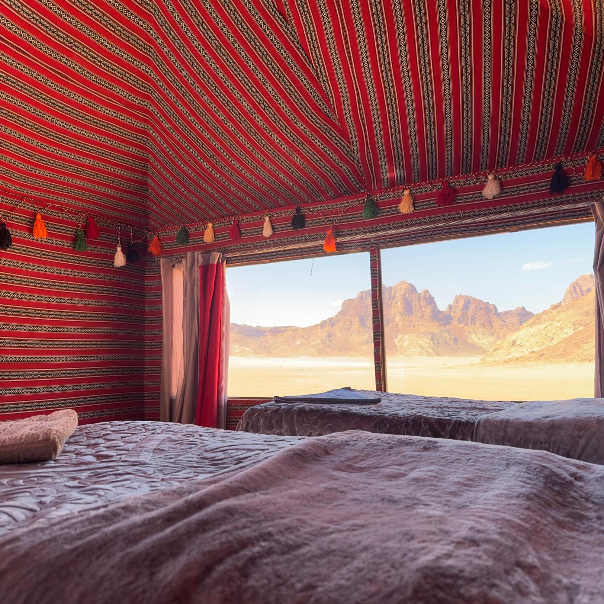 Hotel Star Walk Camp & Tours Wadi Rum Esterno foto