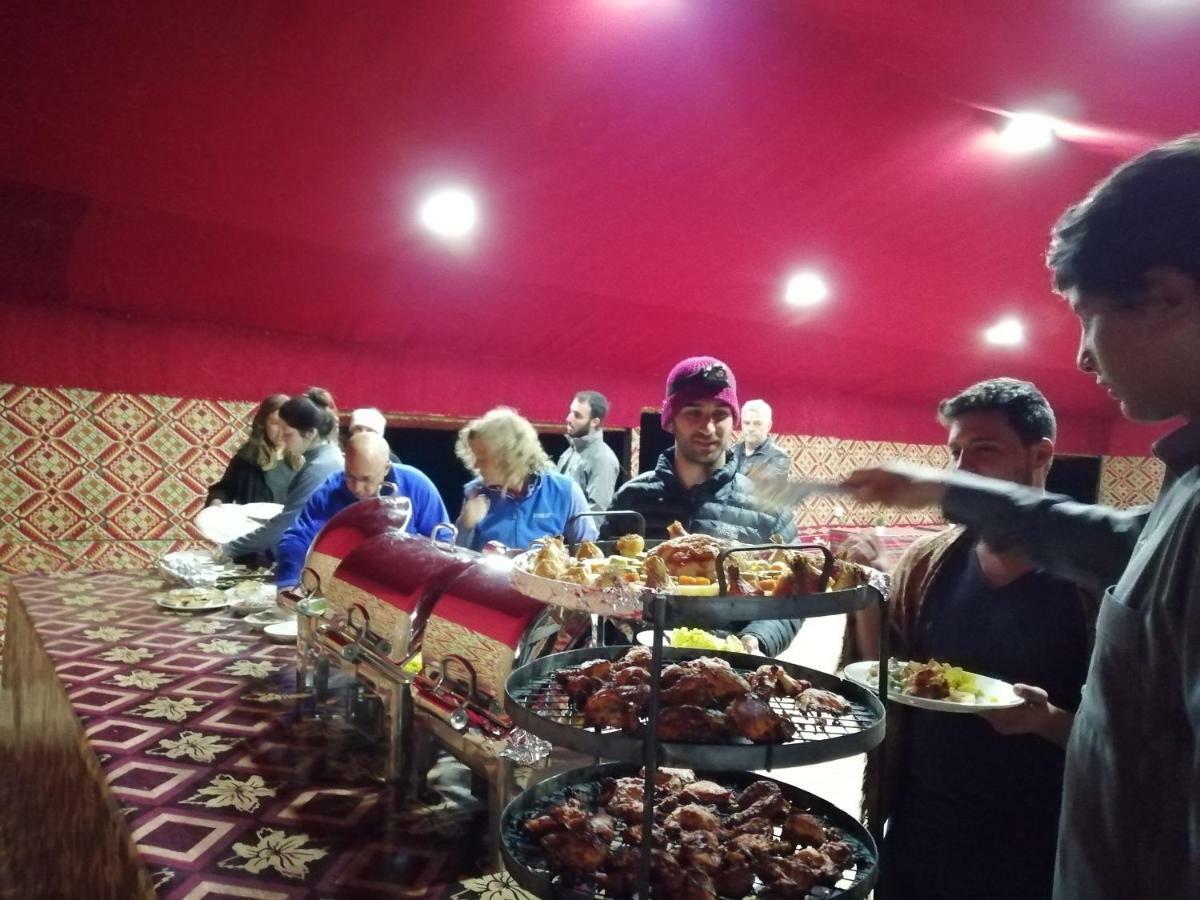 Hotel Star Walk Camp & Tours Wadi Rum Esterno foto