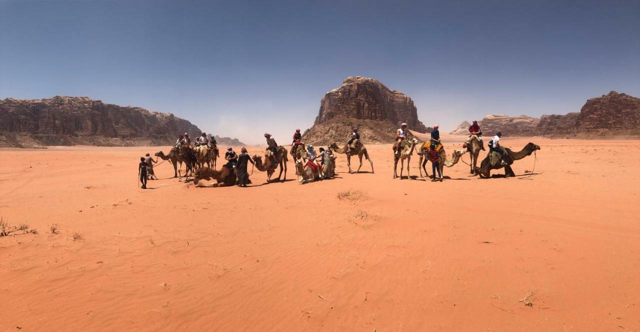 Hotel Star Walk Camp & Tours Wadi Rum Esterno foto