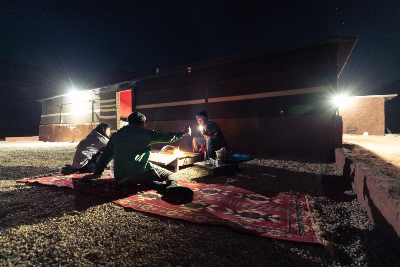Hotel Star Walk Camp & Tours Wadi Rum Esterno foto